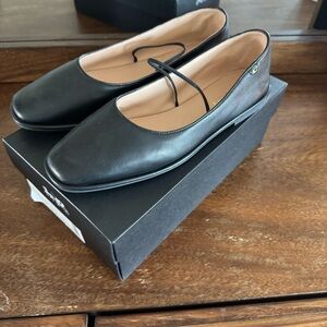 Coach Emilia Black leather Mary Jane Ballet Flats, EUC